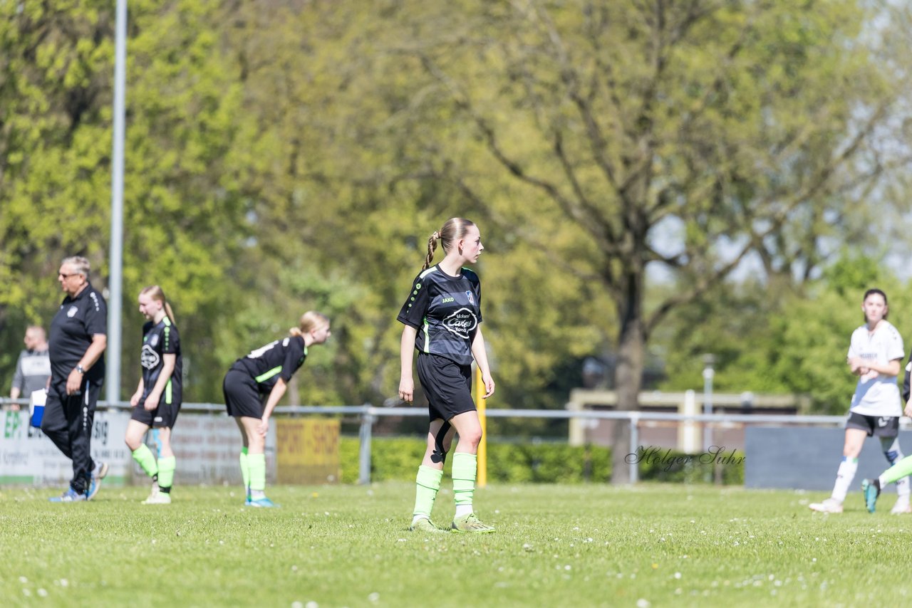 Bild 102 - wBJ SV Henstedt Ulzburg - FSG Oldendorf Itzehoe : Ergebnis: 6:3